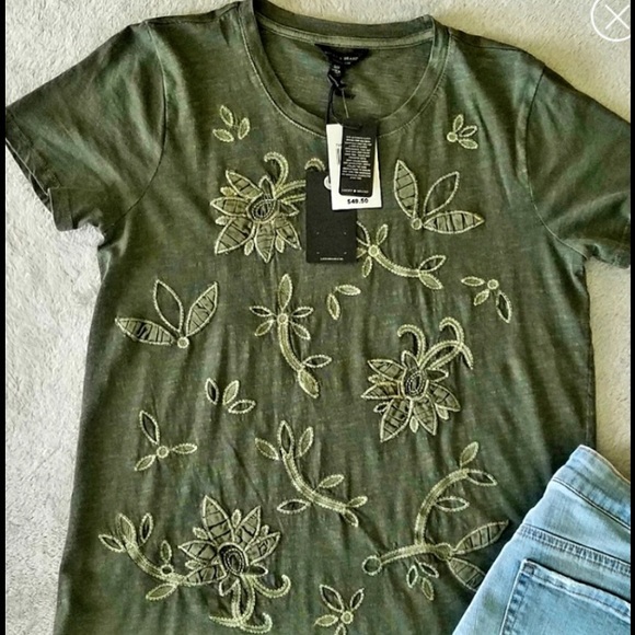Lucky Brand Tops - NWT⭐️LUCKY☘️BRAND Floral Boho Embroidered Tee in Olive Green